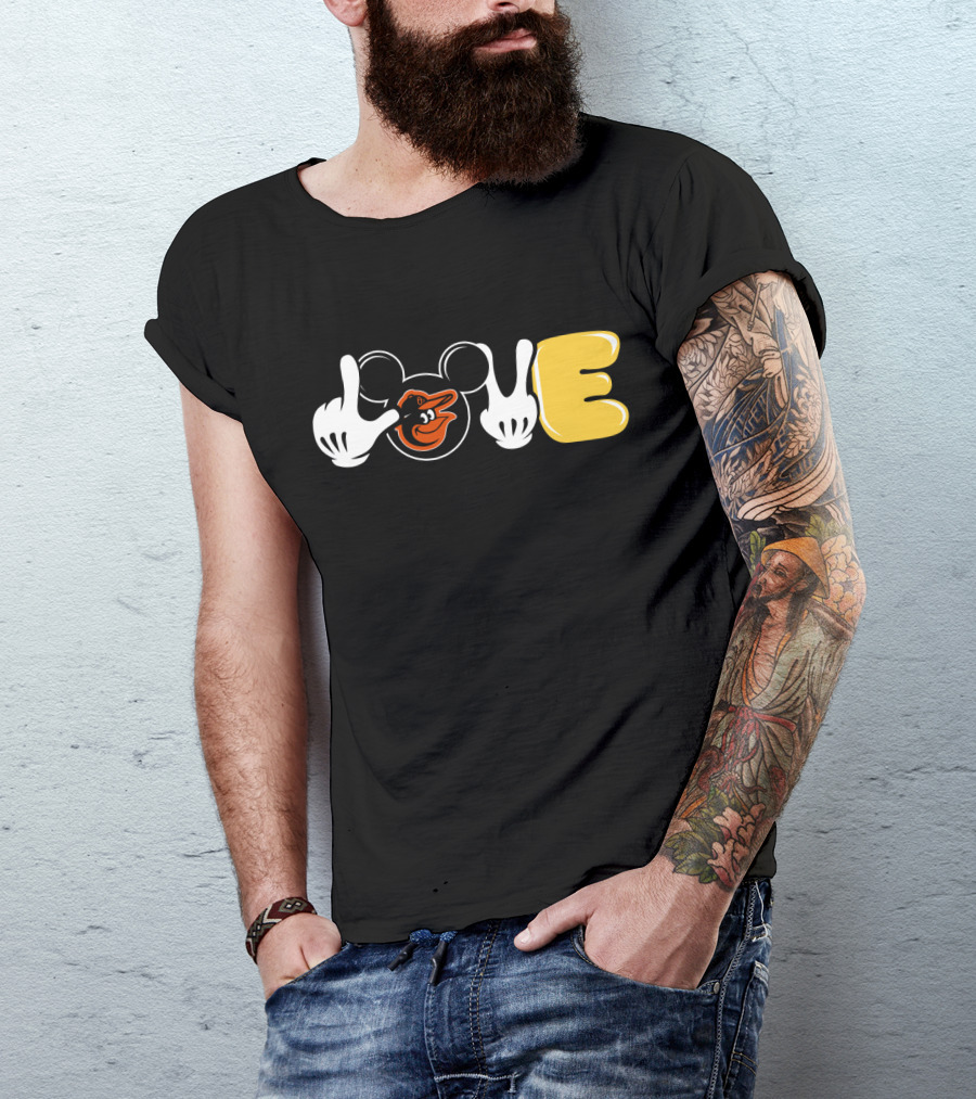 Love Baltimore Orioles Halloween Mickey Mouse Hands T-Shirt