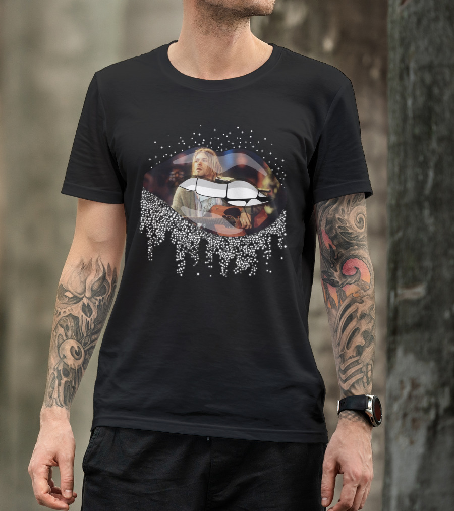 Kurt Cobain Mtv Unplugged Guitar Lip Art T-Shirt