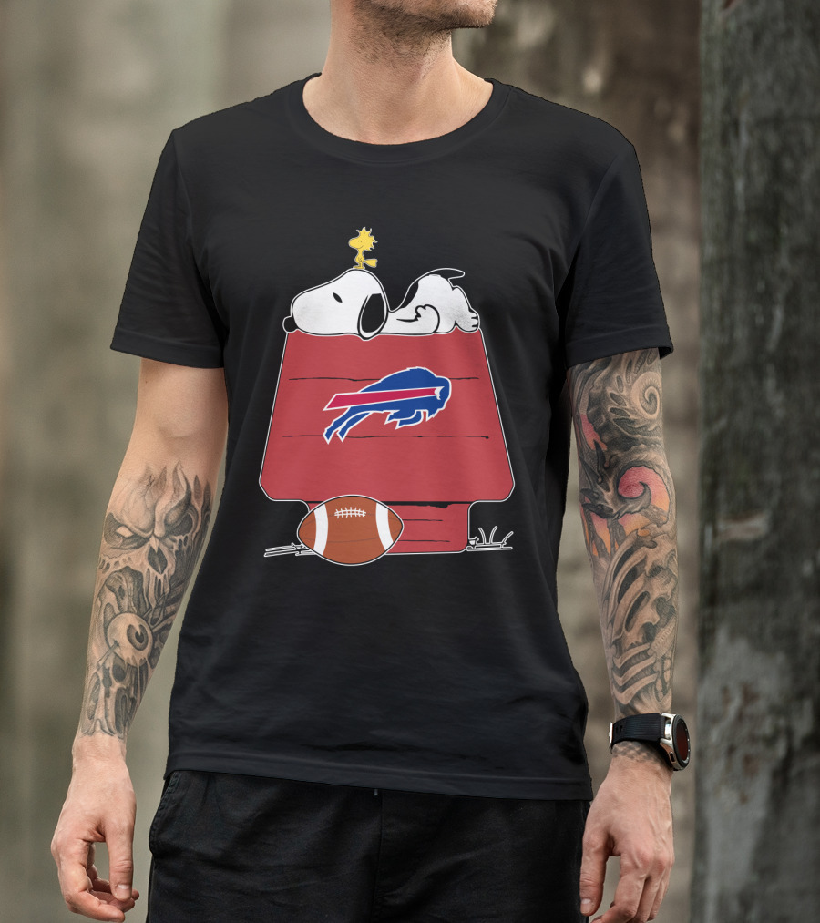 Snoopy Buffalo Bills Football Doghouse With Woodstork T-Shirt