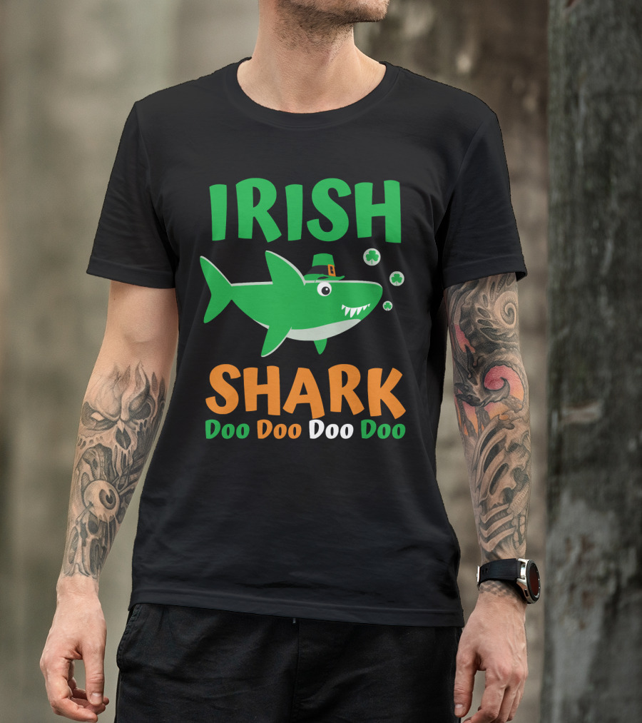 Irish Shark Doo Doo Doo St. Patrick's Day Fun With Leprechaun Hat And Shamrocks T-Shirt
