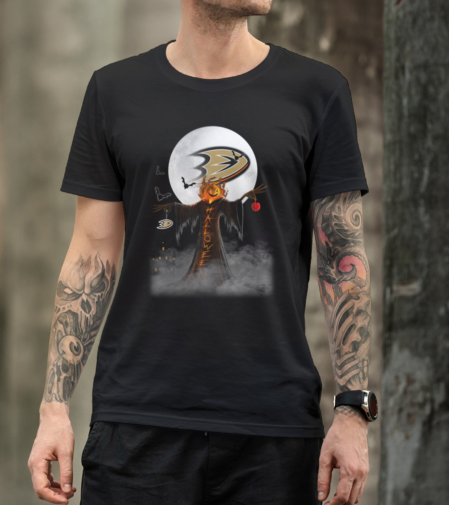 Anaheim Ducks Halloween Spooky Night With Pumpkin And Full Moon T-Shirt