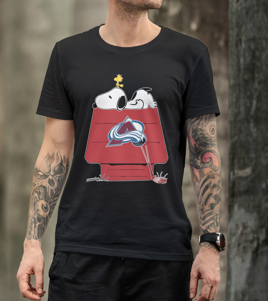 Snoopy And Woodstock Colorado Avalanche Doghouse T-Shirt