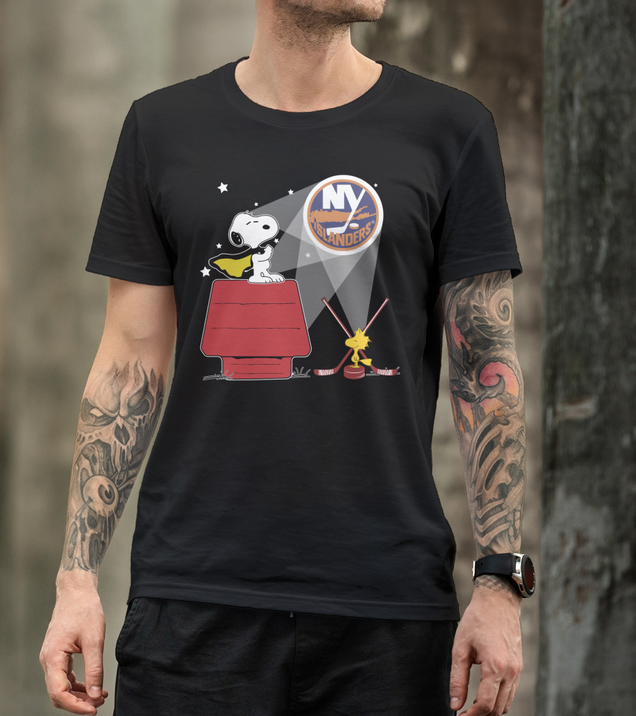 Ny Islanders Snoopy Woodstock Hockey Fan Scene T-Shirt