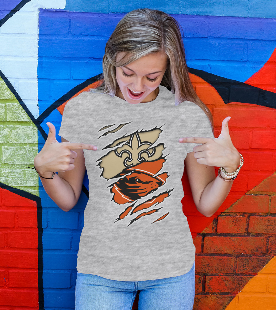 Saints Fleur-de-lis And Beavers Mascot Ripped T-Shirt