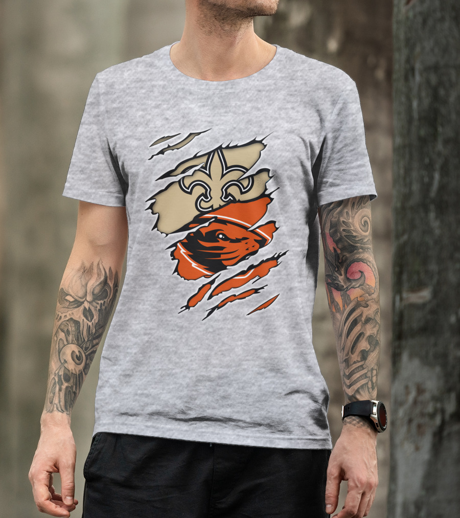 Saints Fleur-de-lis And Beavers Mascot Ripped T-Shirt