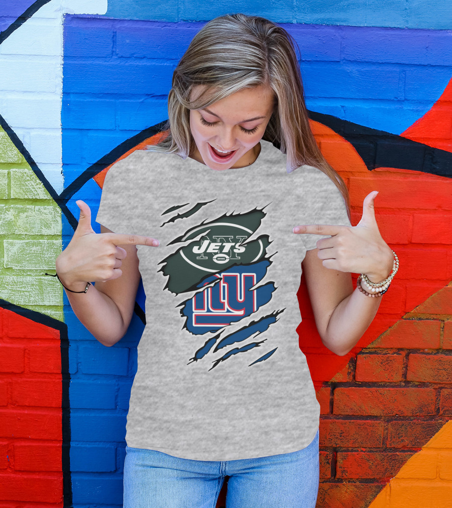 Jets Giants Logo Ripped T-Shirt