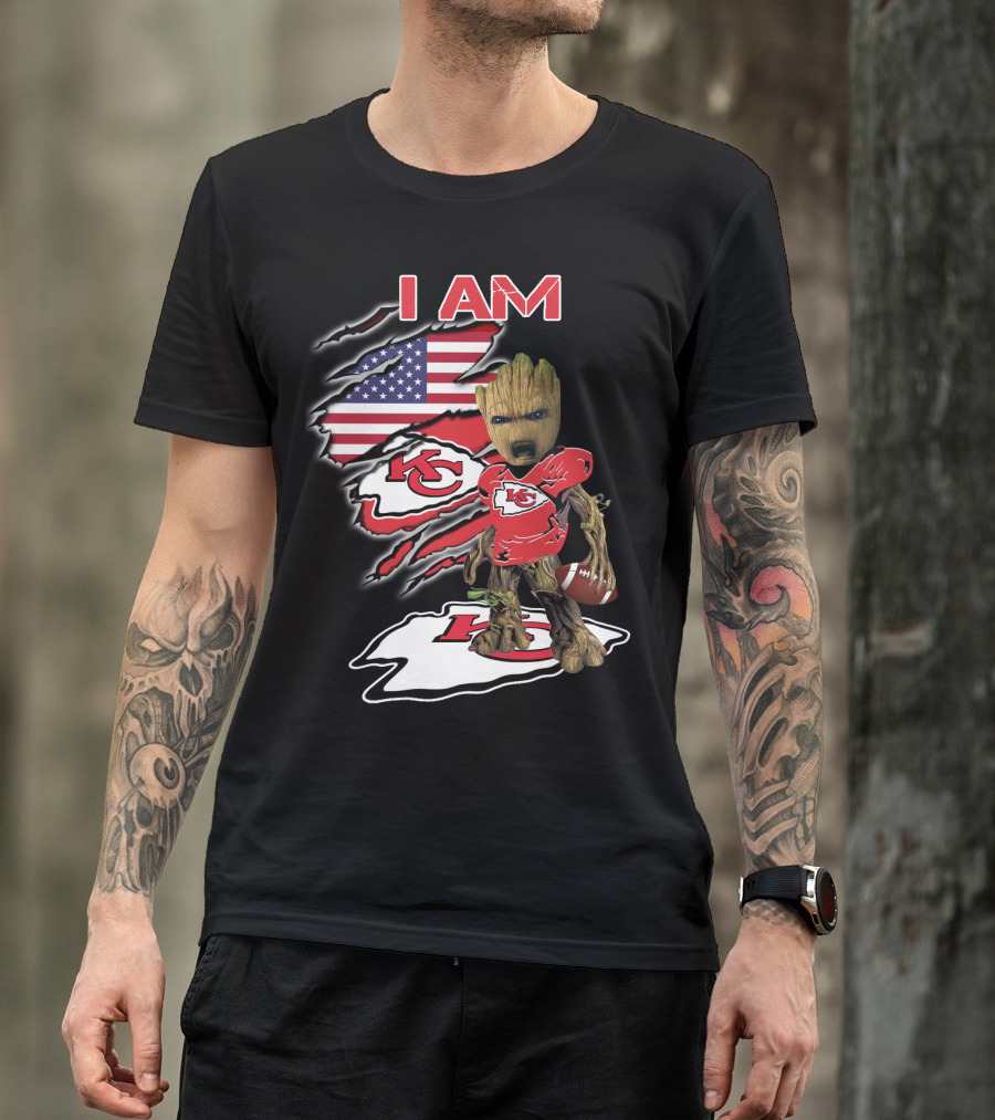 I Am Kc Chiefs Groot American Football Fan Usa Flag T-Shirt