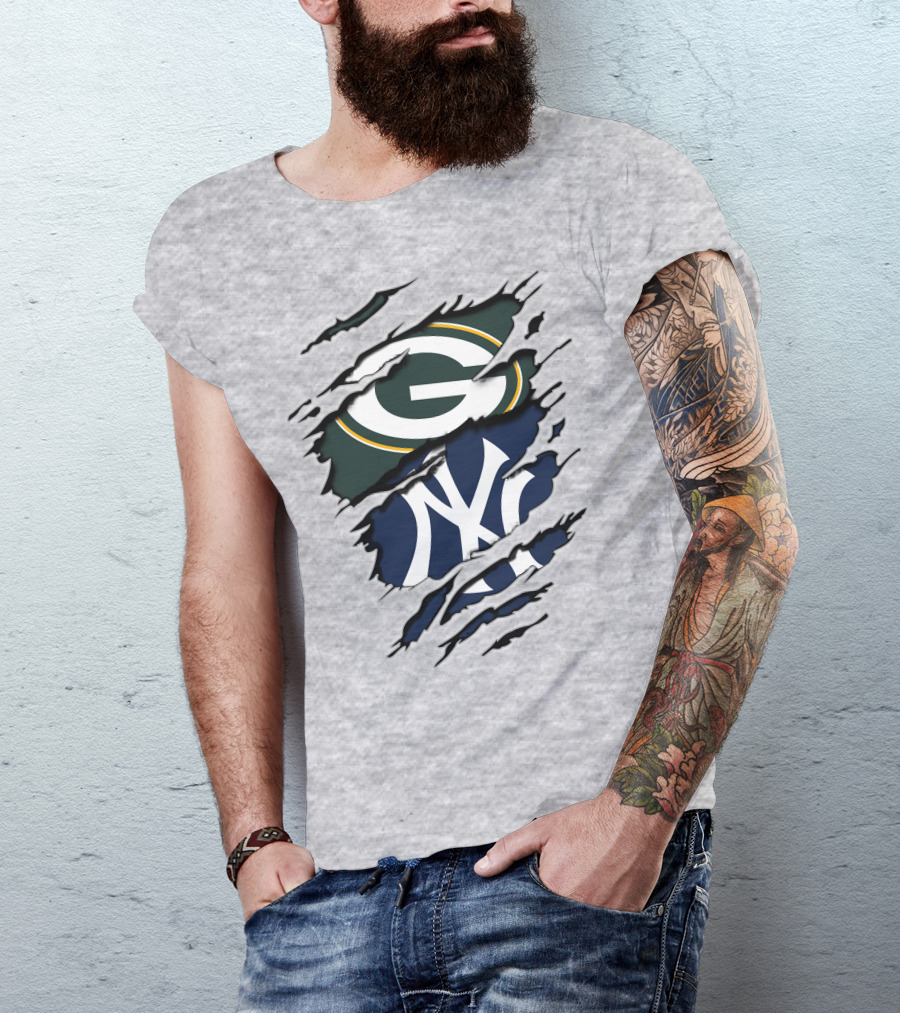 Green Bay Packers New York Yankees Torn Logo Fusion T-Shirt