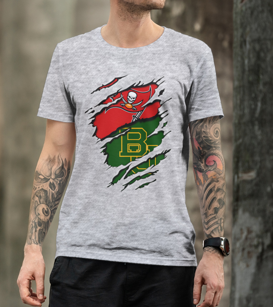 Buccaneers Baylors Skull Flag Ripped T-Shirt