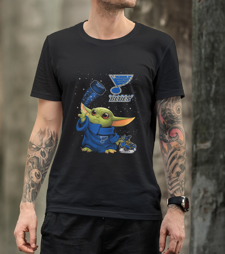 St Louis Blues Baby Yoda Holding Hockey Puck With Logo And Skates T-Shirt