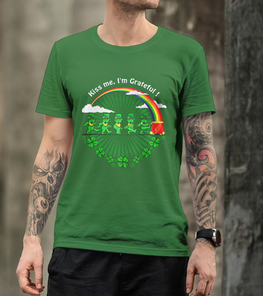 Kiss Me I'm Grateful Rainbow Leprechauns And Shamrock Parade T-Shirt