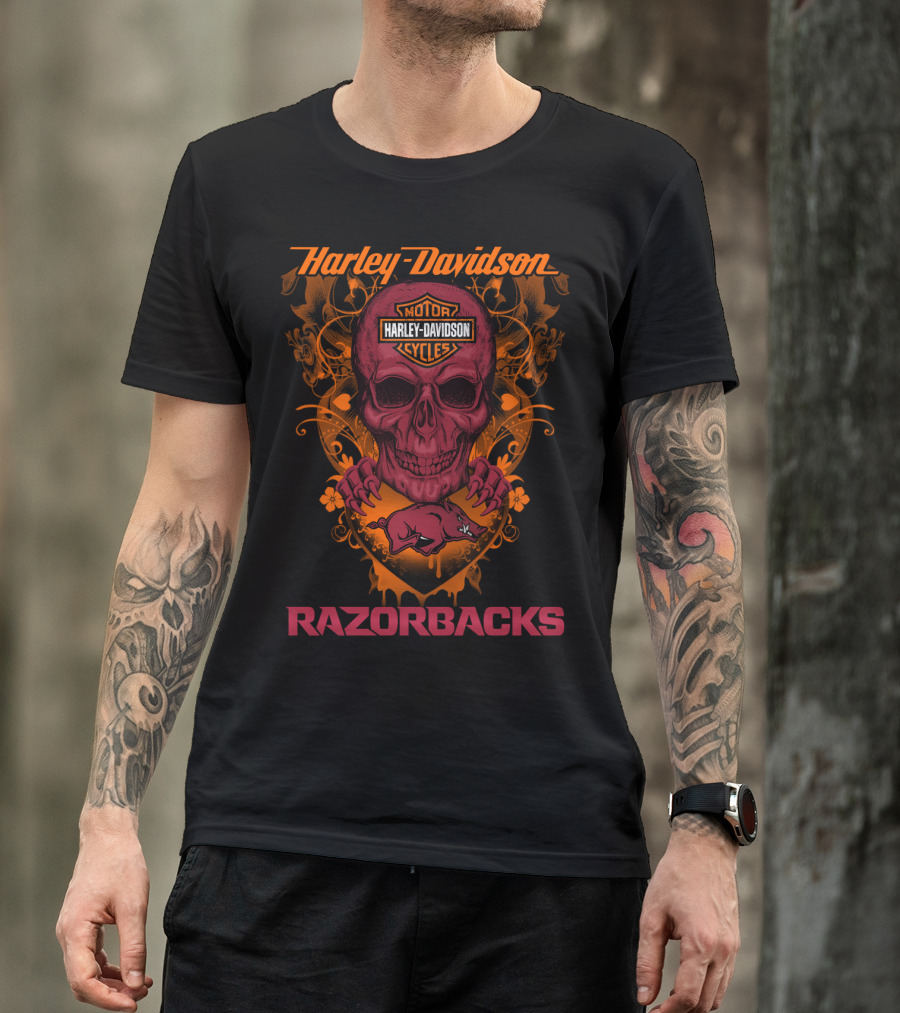 Harley Davidson Motor Cycles Razorbacks Skull Badge T-Shirt