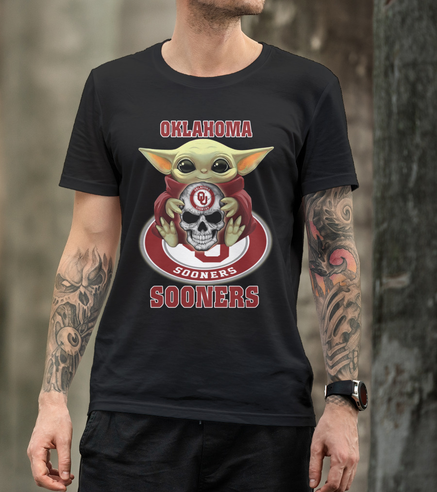 Oklahoma Sooners Baby Yoda Holding Skull T-Shirt