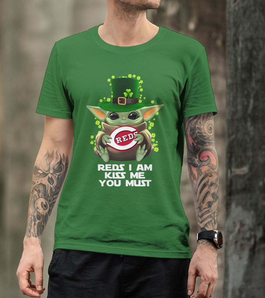 Reds I Am Kiss Me You Must T-Shirt