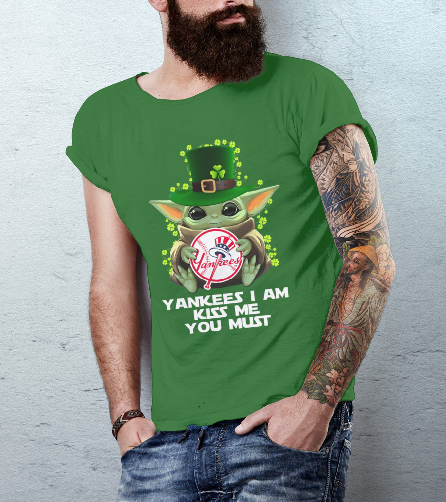 Yankees I Am Kiss Me You Must Mlb 44 Nyy T-Shirt