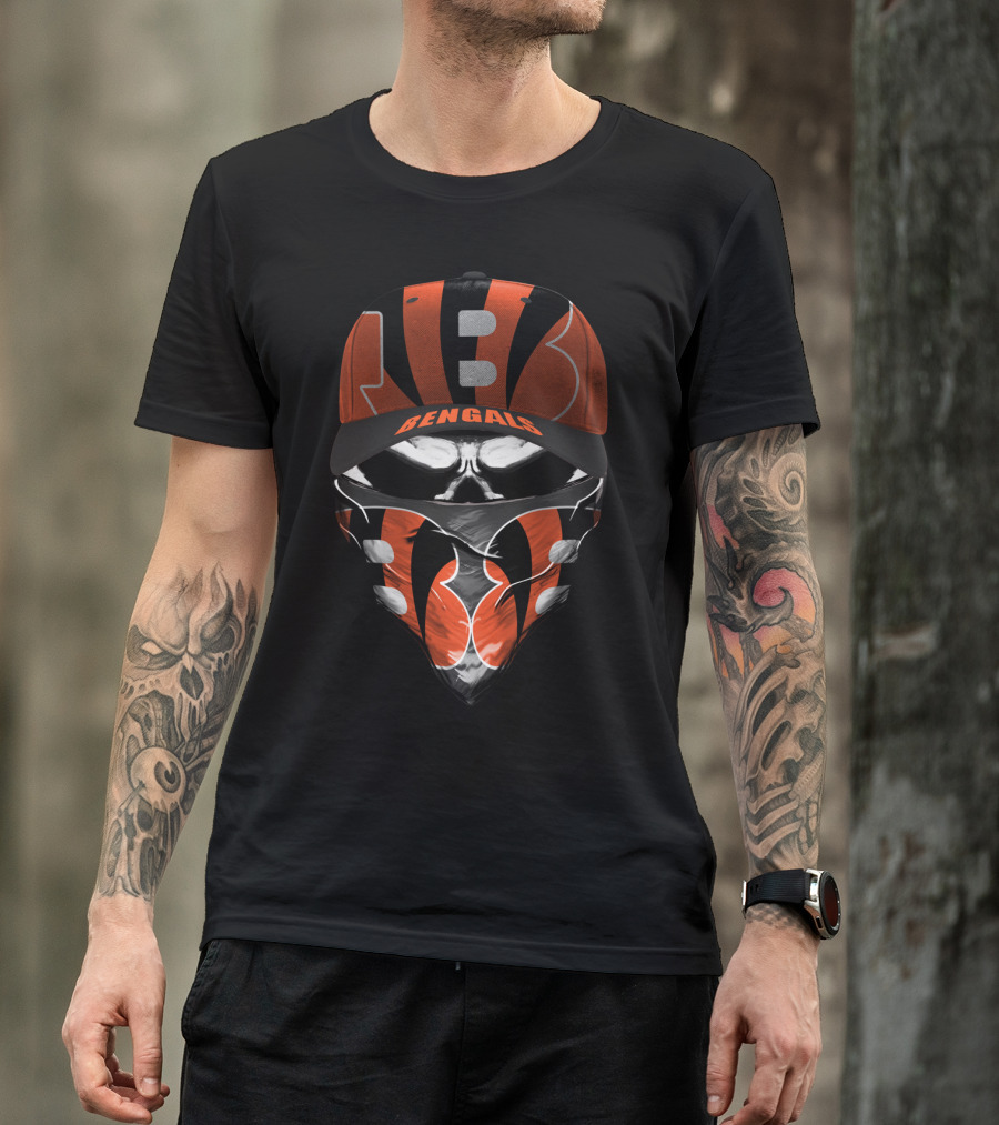 CINCINNATI BENGALS HAT MASK BLACK ORANGE FOOTBALL FAN GEAR T-Shirt