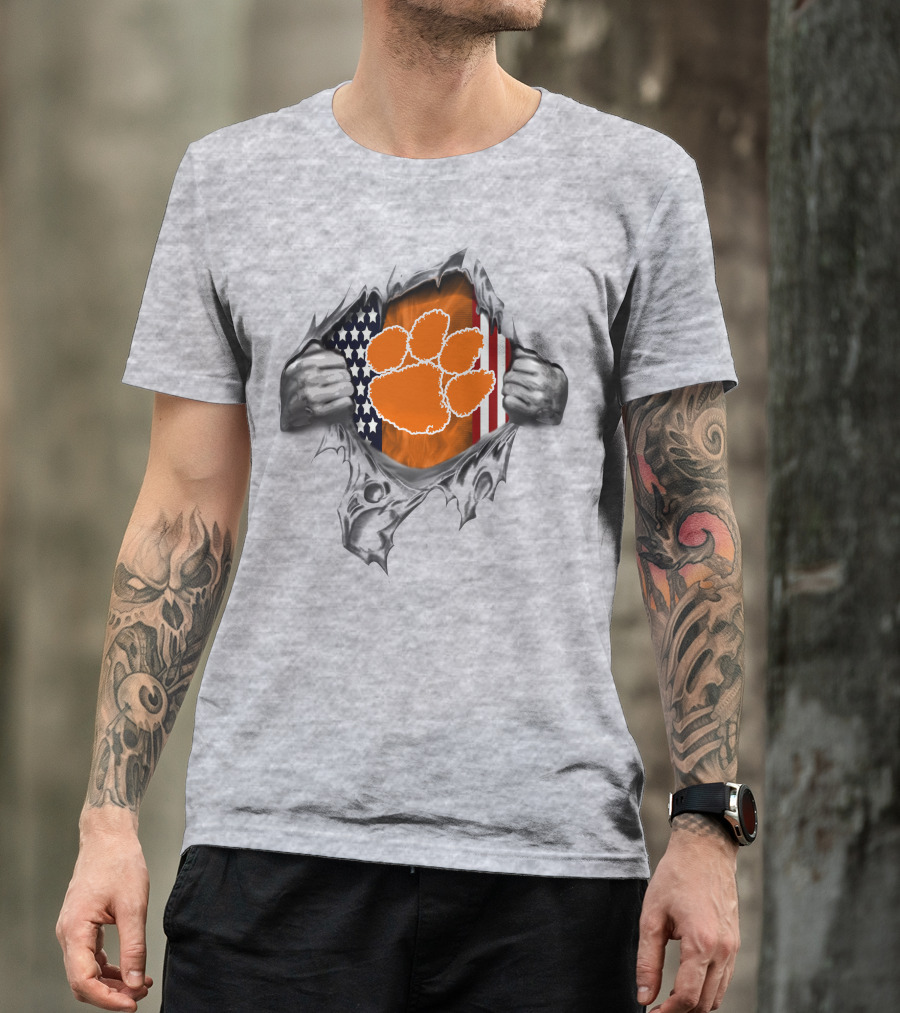 Clemson Tigers Paw Print American Flag Ripped T-Shirt