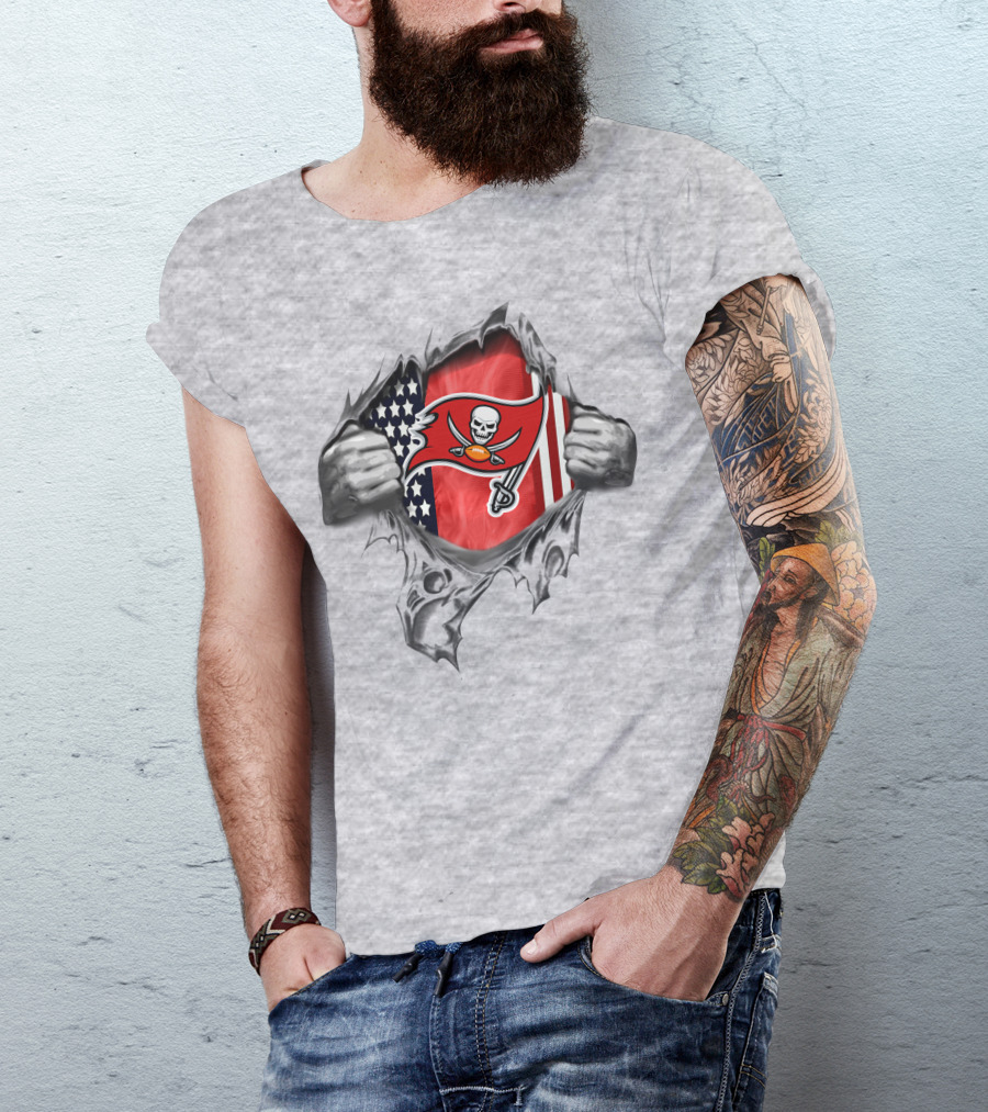 Tampa Bay Buccaneers Flag With American Flag And Pirate Skull Sword T-Shirt