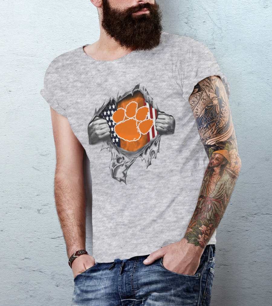 Clemson Tigers Paw Logo With American Flag T-Shirt