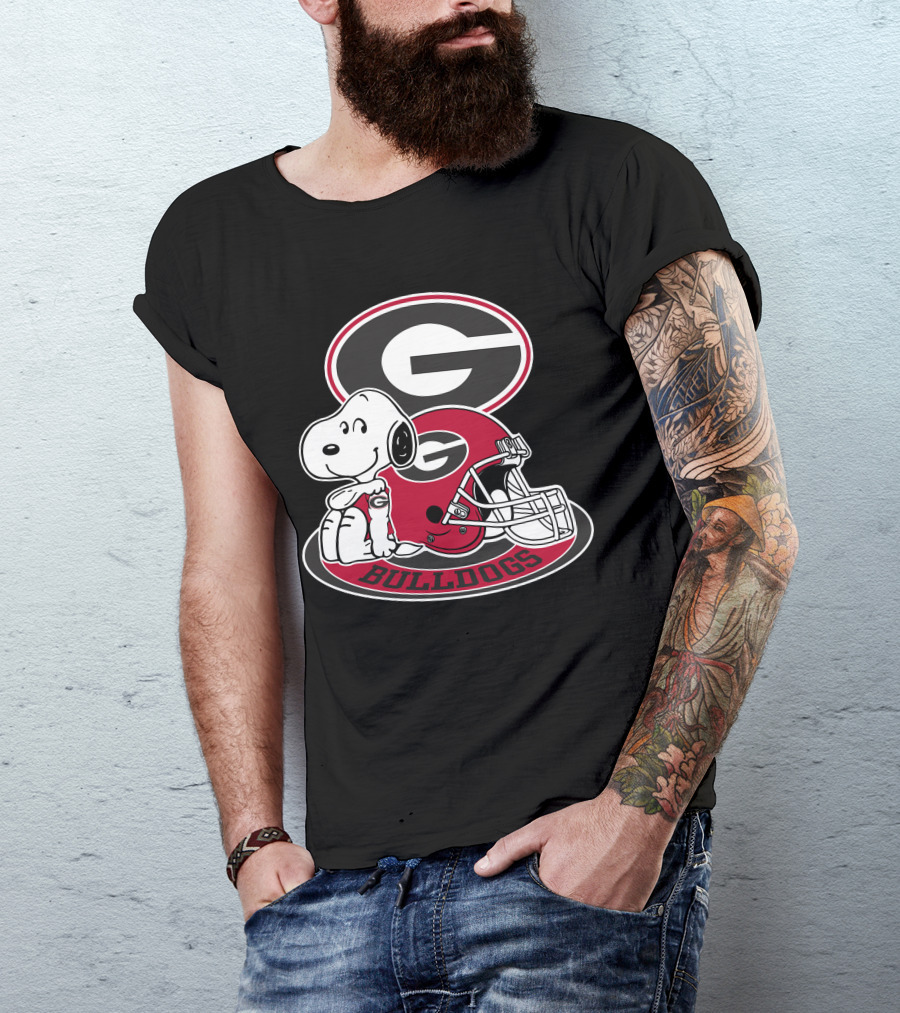 Georgia Bulldogs Snoopy Football Helmet T-Shirt