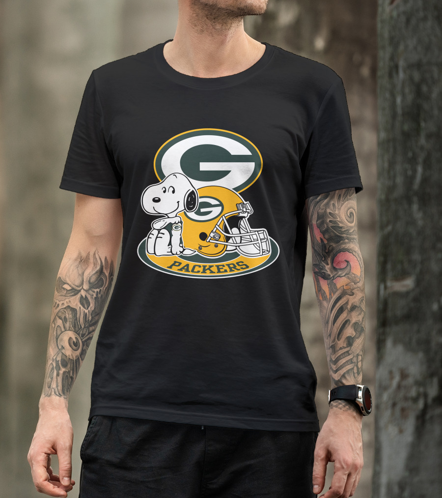 Green Bay Packers Snoopy Helmet T-Shirt