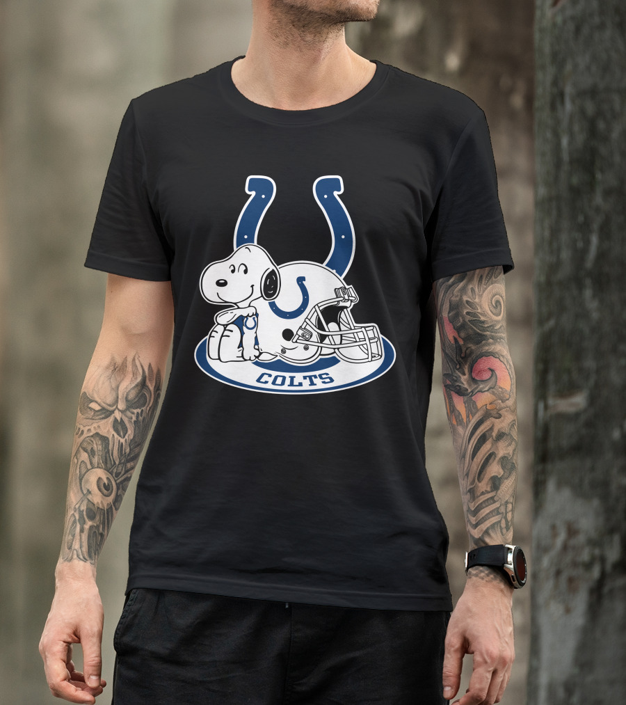 Indianapolis Colts Snoopy With Helmet And Horseshoe T-Shirt