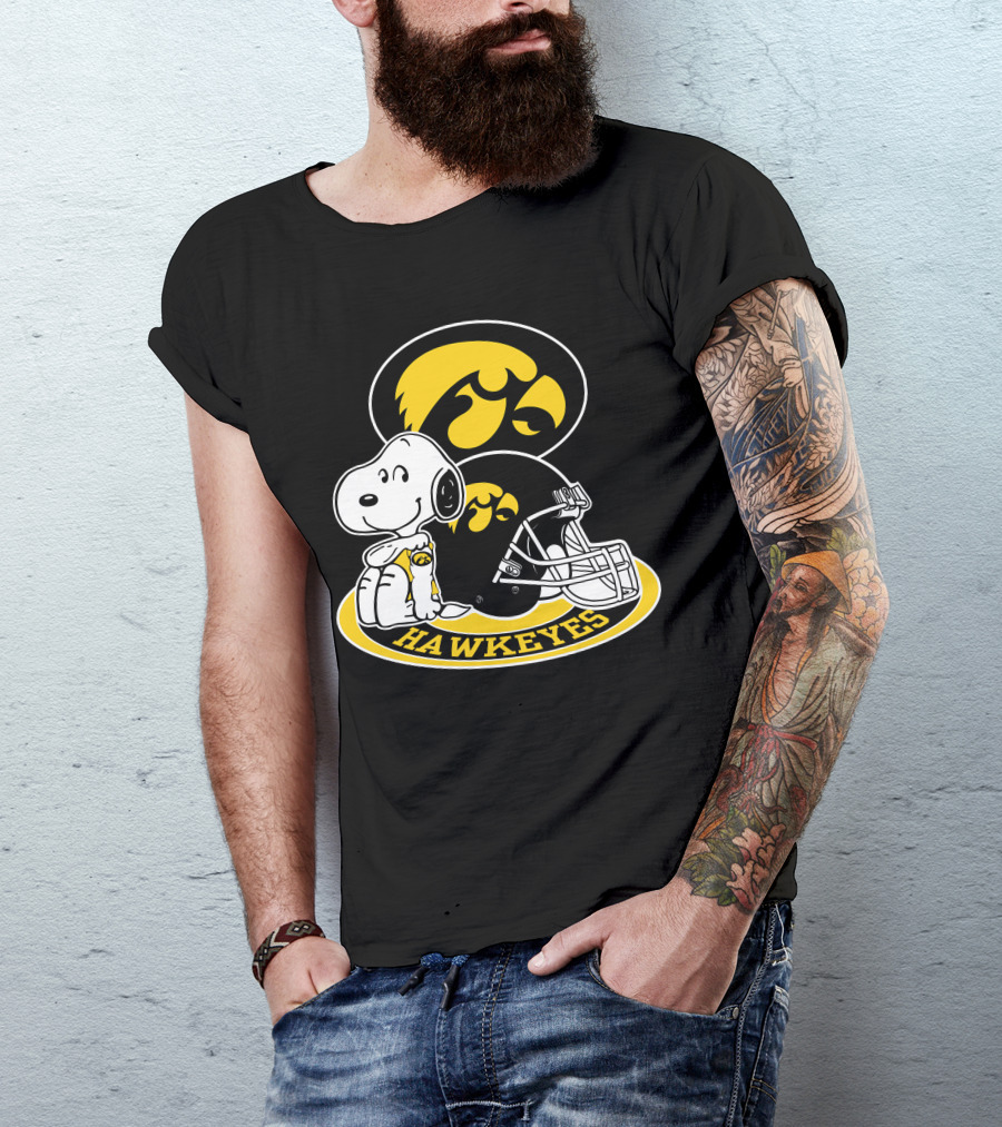 Snoopy Iowa Hawkeyes Helmet Fan T-Shirt