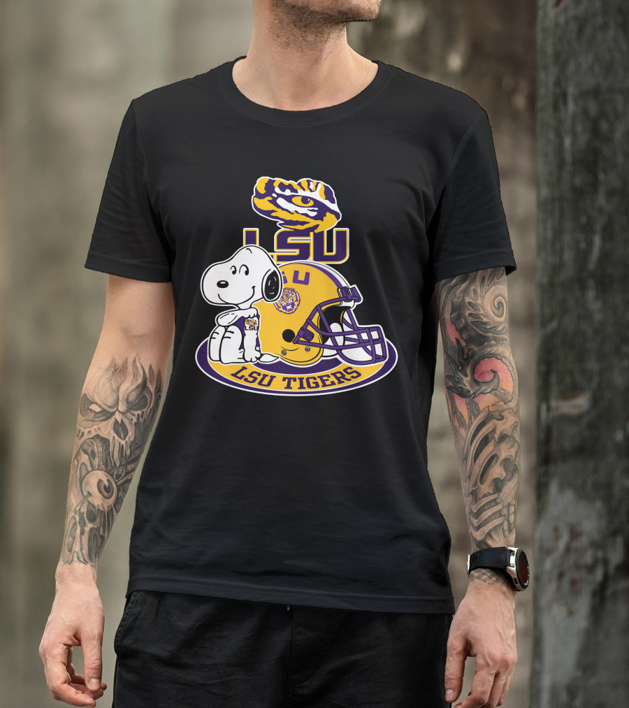 Lsu Tigers Snoopy Football Helmet T-Shirt