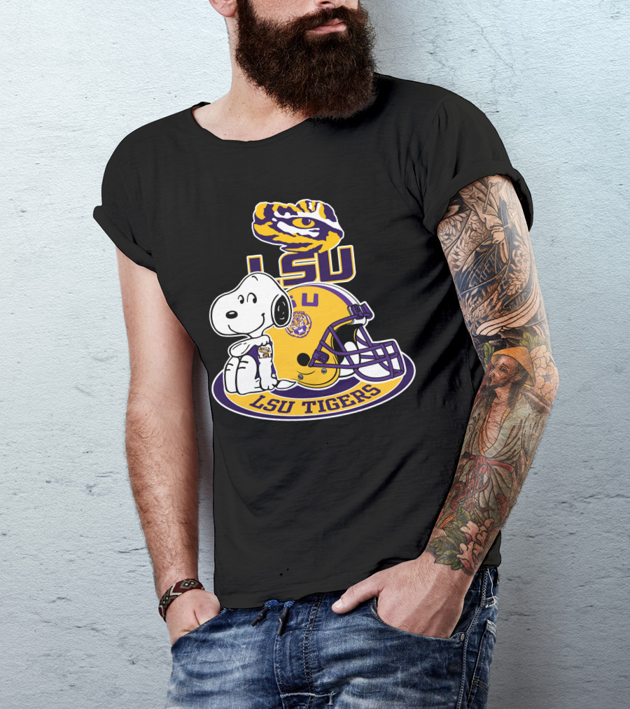 Lsu Tigers Snoopy Football Helmet T-Shirt