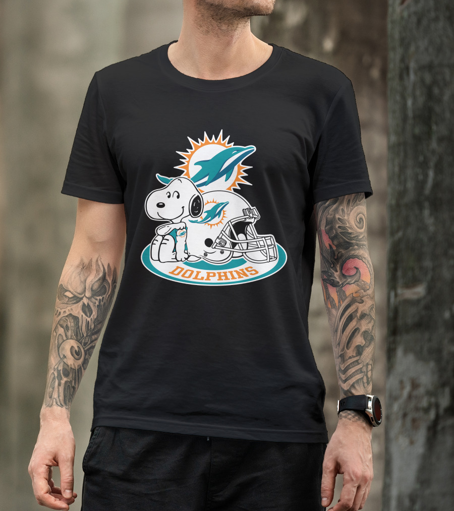 Miami Dolphins Snoopy Helmet Logo With Peanuts Character T-Shirt