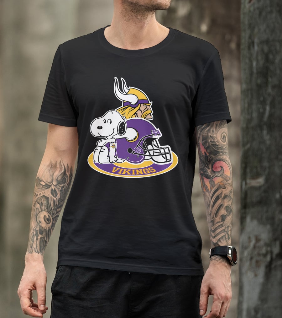 Minnesota Vikings Snoopy Helmet Vikings T-Shirt