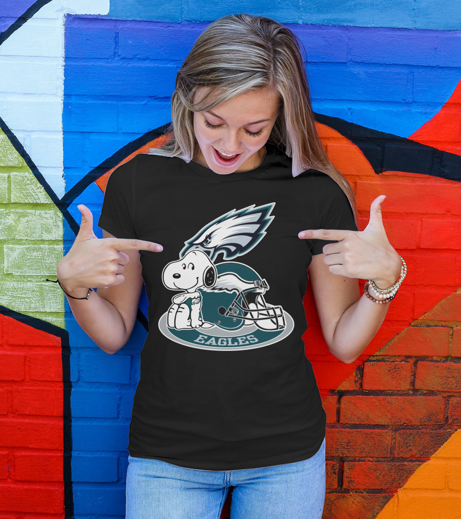 Philadelphia Eagles Snoopy Helmet T-Shirt