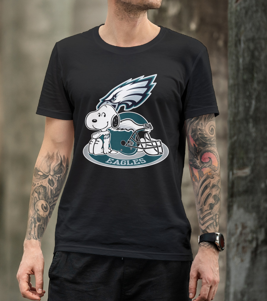 Philadelphia Eagles Snoopy Helmet T-Shirt