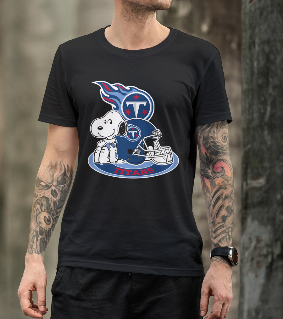 Tennessee Titans Snoopy Football Mascot T-Shirt
