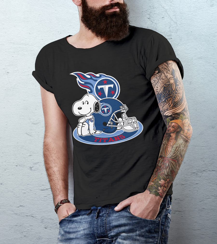 Tennessee Titans Snoopy Football Mascot T-Shirt
