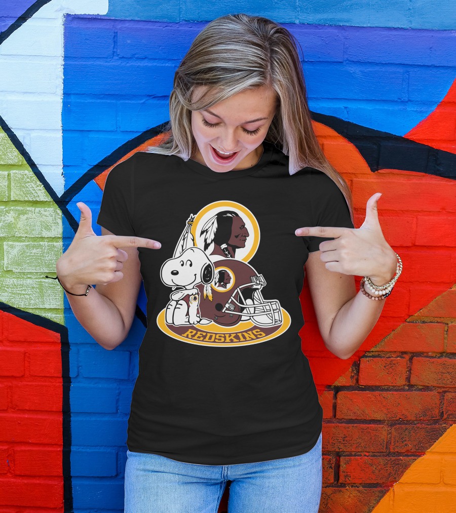 Washington Redskins Snoopy Football Helmet T-Shirt