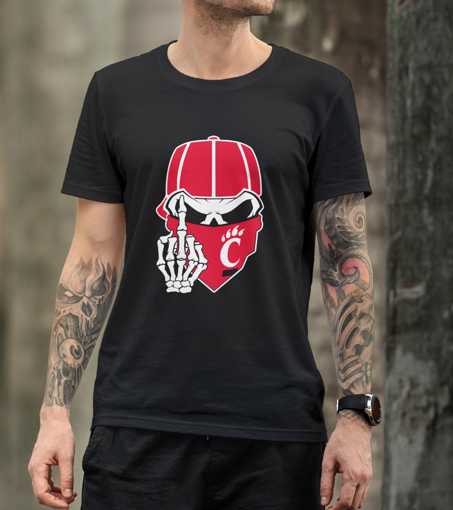 Cincinnati Bearcats Skull With Red Bandana And Skeleton Hand T-Shirt