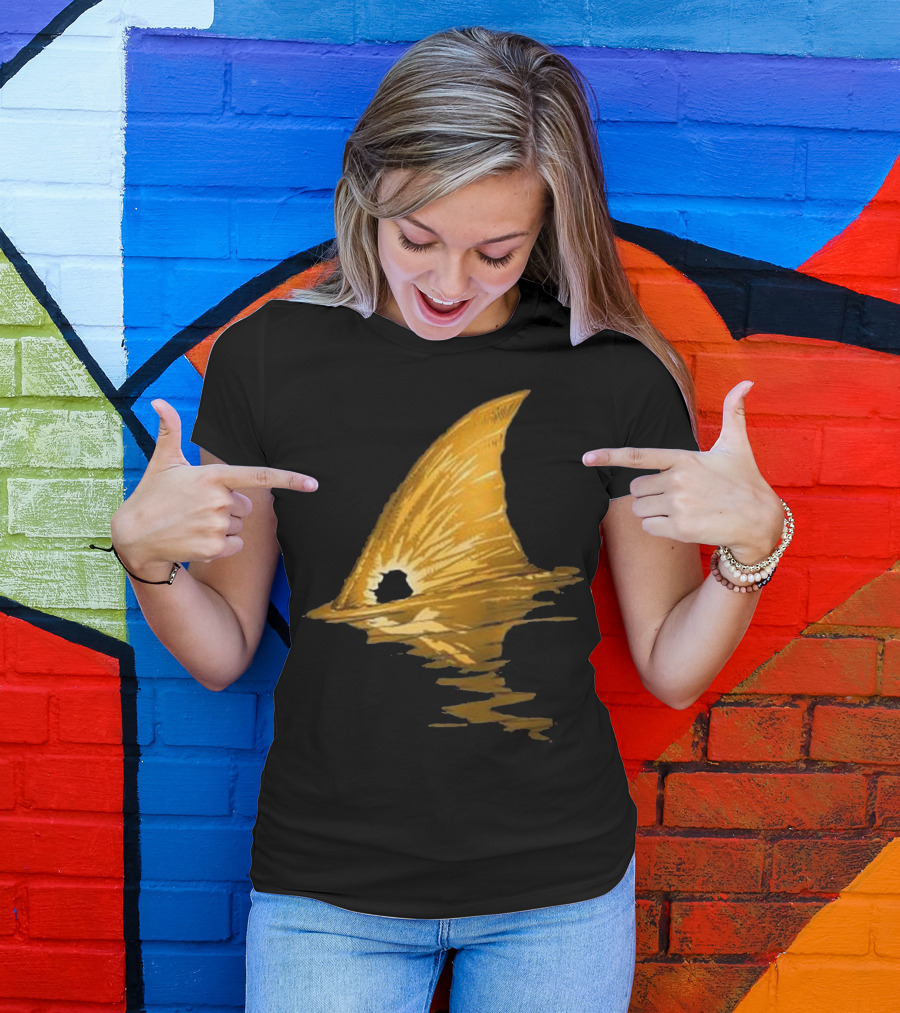 BACK PRINT Tailing Redfish Red Drum Fin T-Shirt