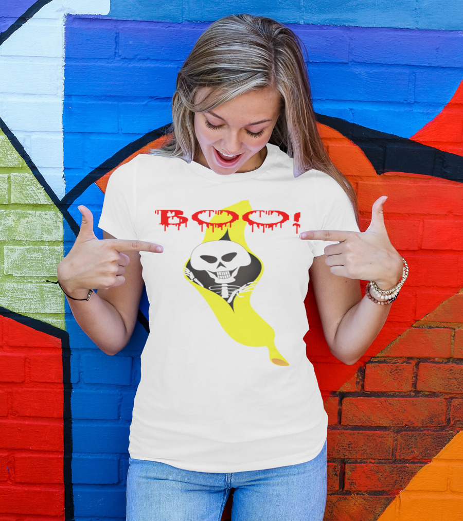 Boo Halloween Trick Or Treat Scary Banana Skeleton T-Shirt