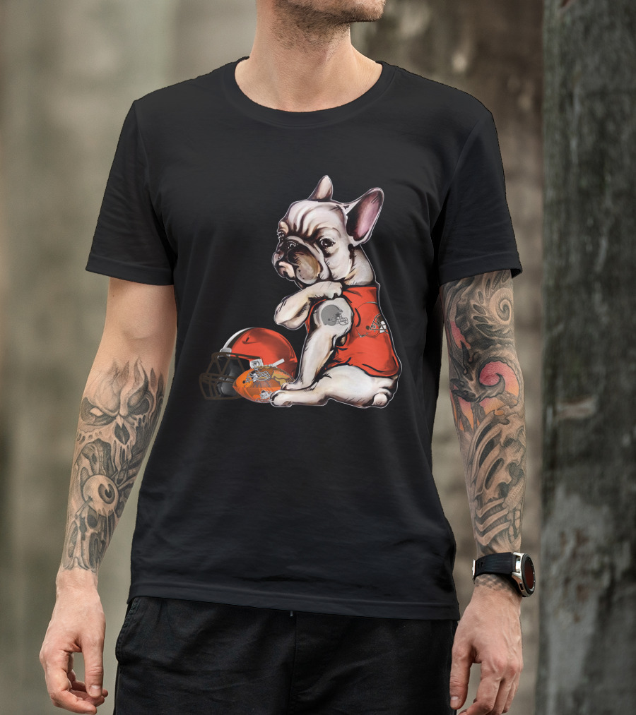 Cleveland Browns Pug Football Helmet And Jersey T-Shirt