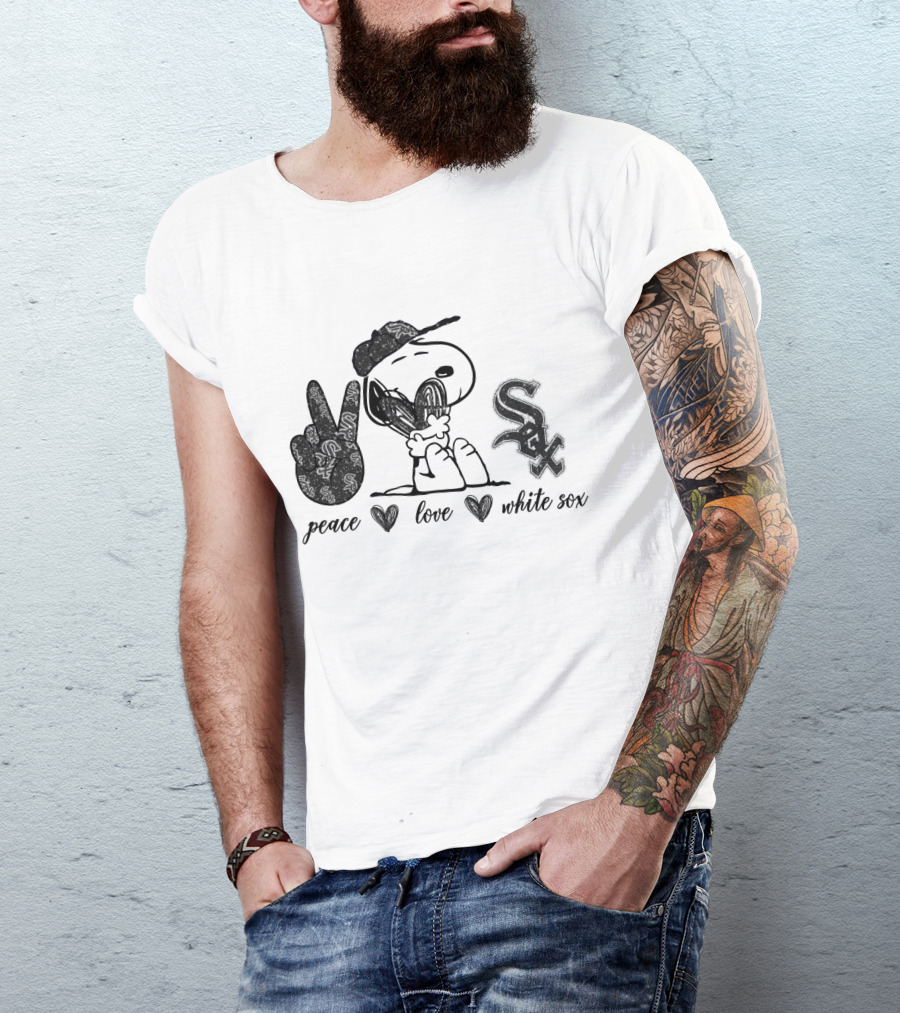 Peace Love Chicago White Sox Snoopy Baseball Fan T-Shirt