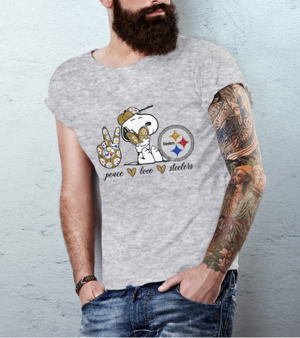 Peace Love Snoopy Steelers Football Hearts T-Shirt