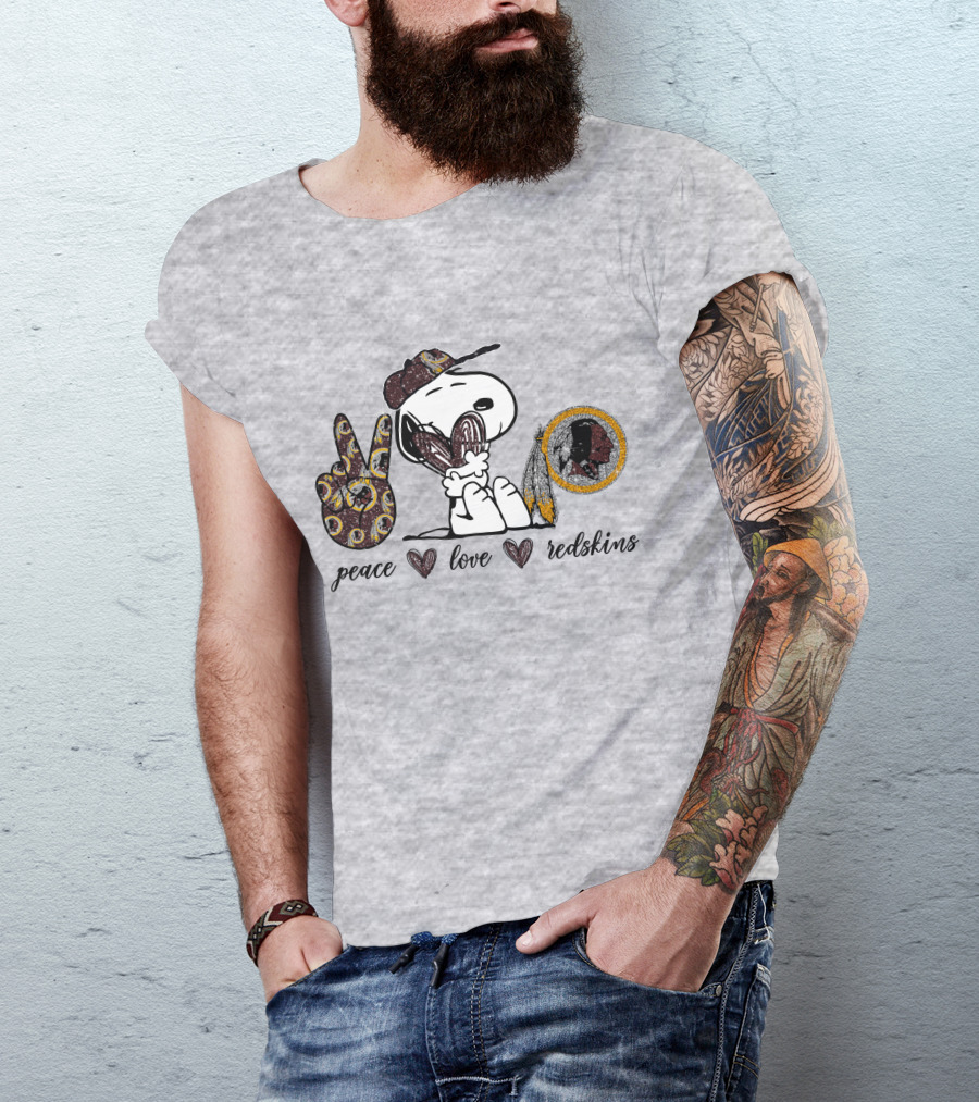 Peace Love Washington Redskins Snoopy Embrace T-Shirt