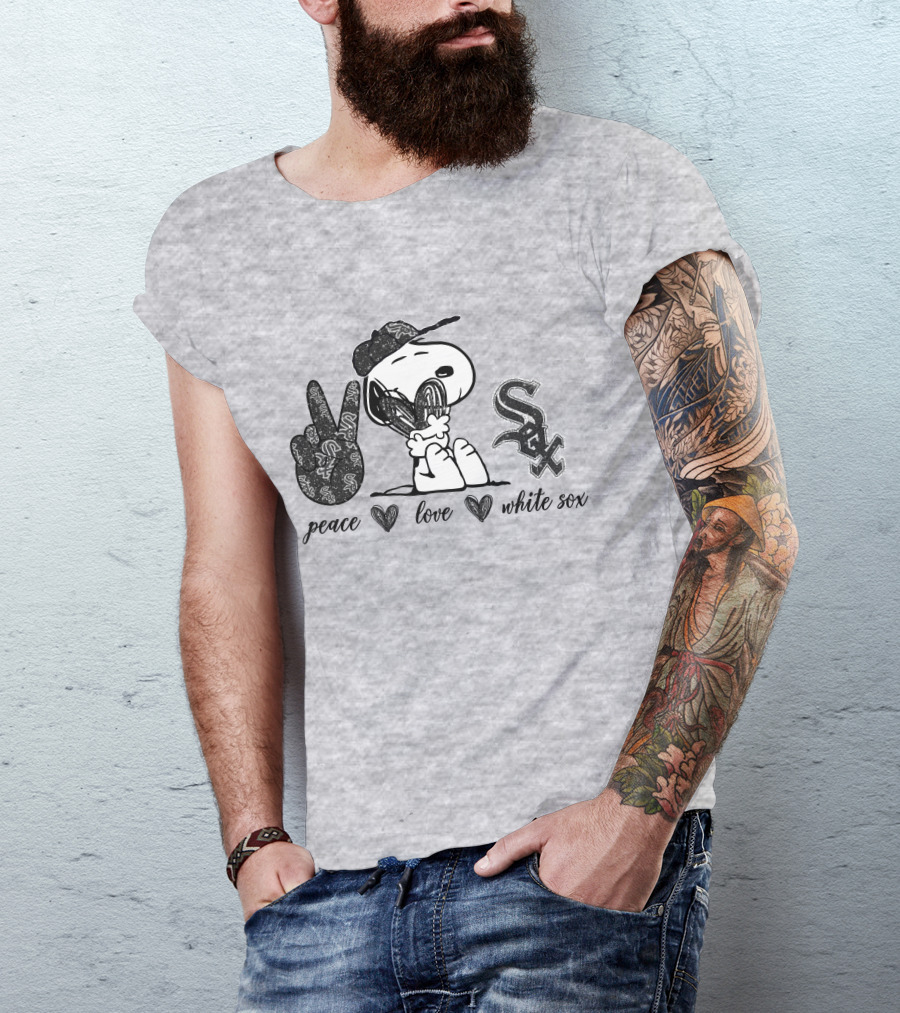 Peace Love Chicago White Sox Snoopy Baseball Fan T-Shirt
