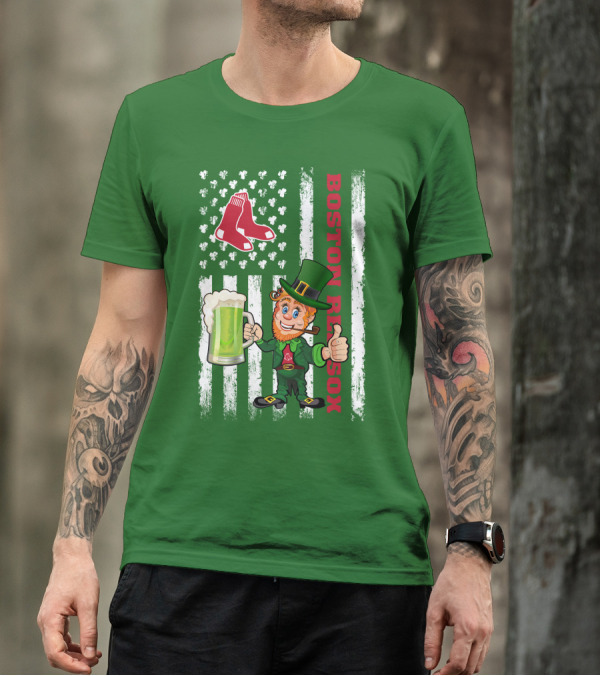 Boston Red Sox St Patrick's Day Leprechaun With Clover Flag And Beer Mug T-Shirt