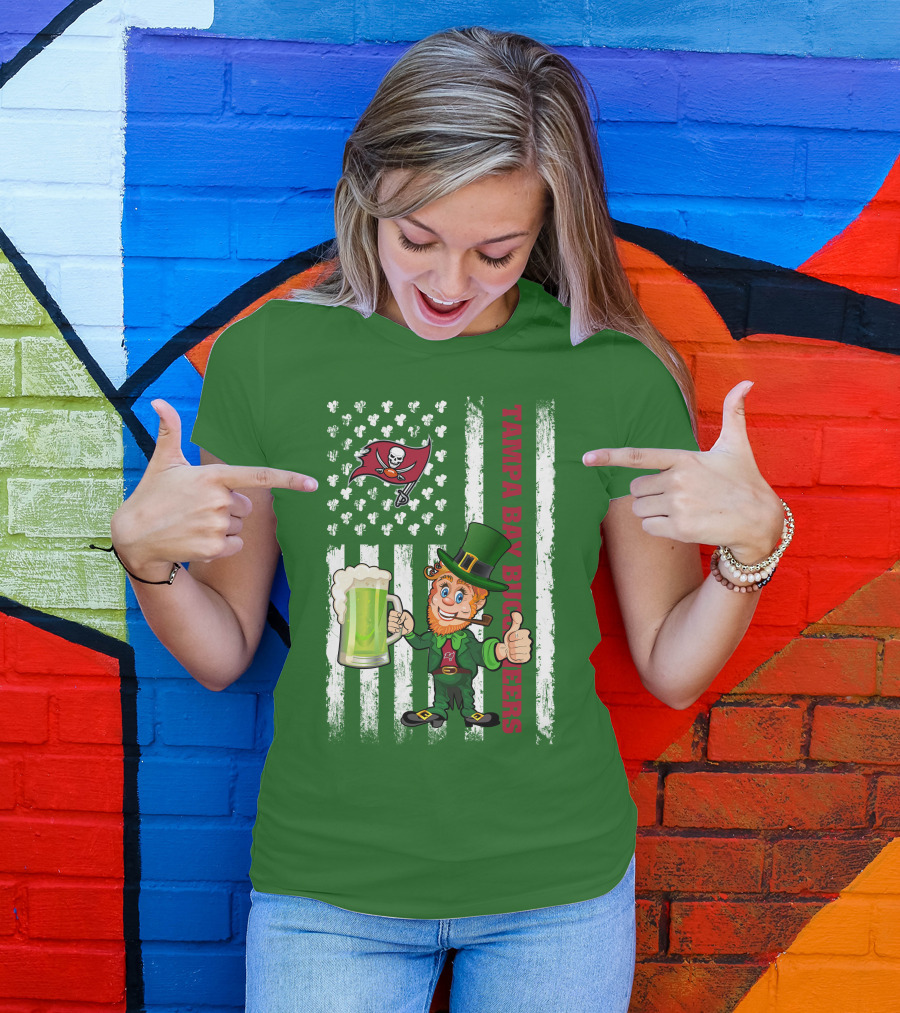 Tampa Bay Buccaneers St Patrick's Day Leprechaun Flag With Shamrocks And Green Beer T-Shirt