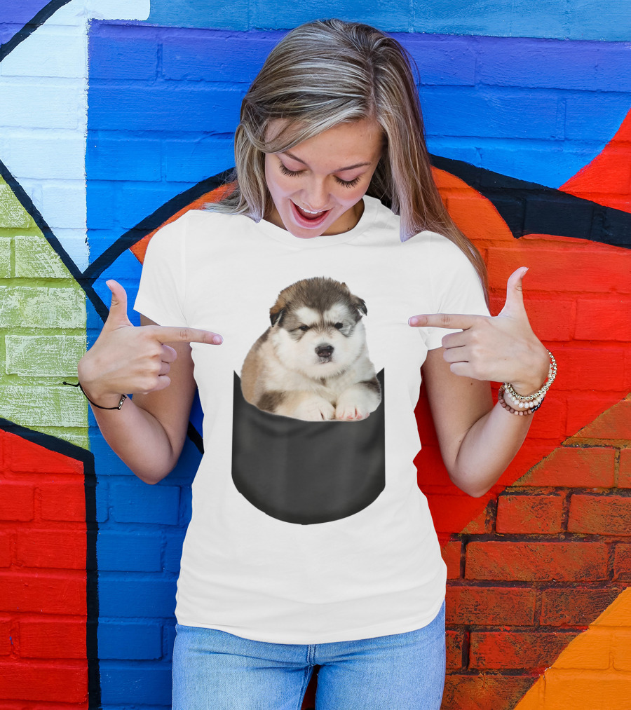 Alaskan Funny Dog In Pocket T-Shirt