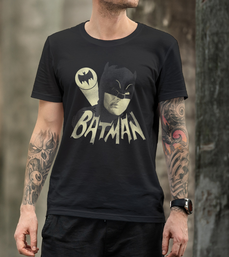 Batman Classic TV Series Bat Signal Logo And Iconic Hero Image T-Shirt