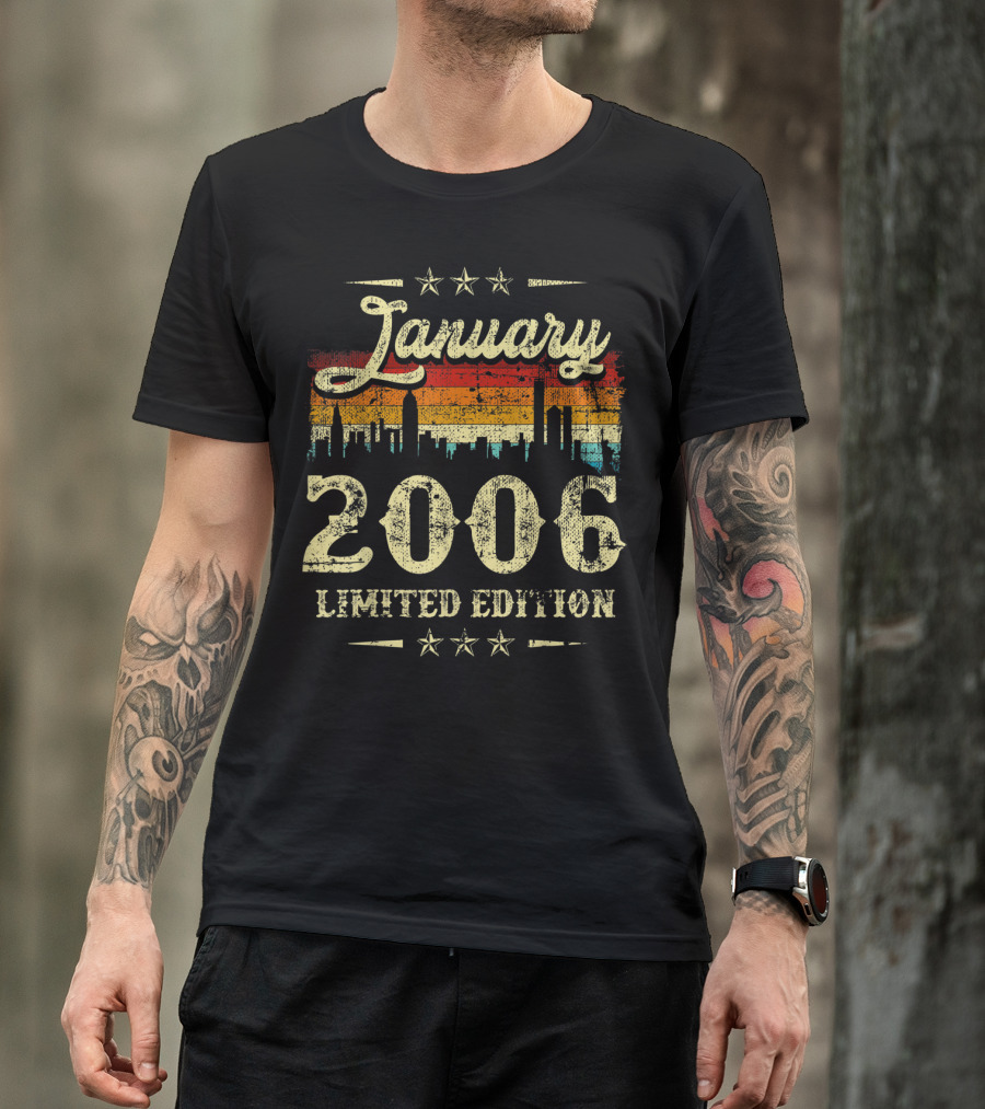 January 2006 Vintage Classic Stars Retro City Skyline T-Shirt