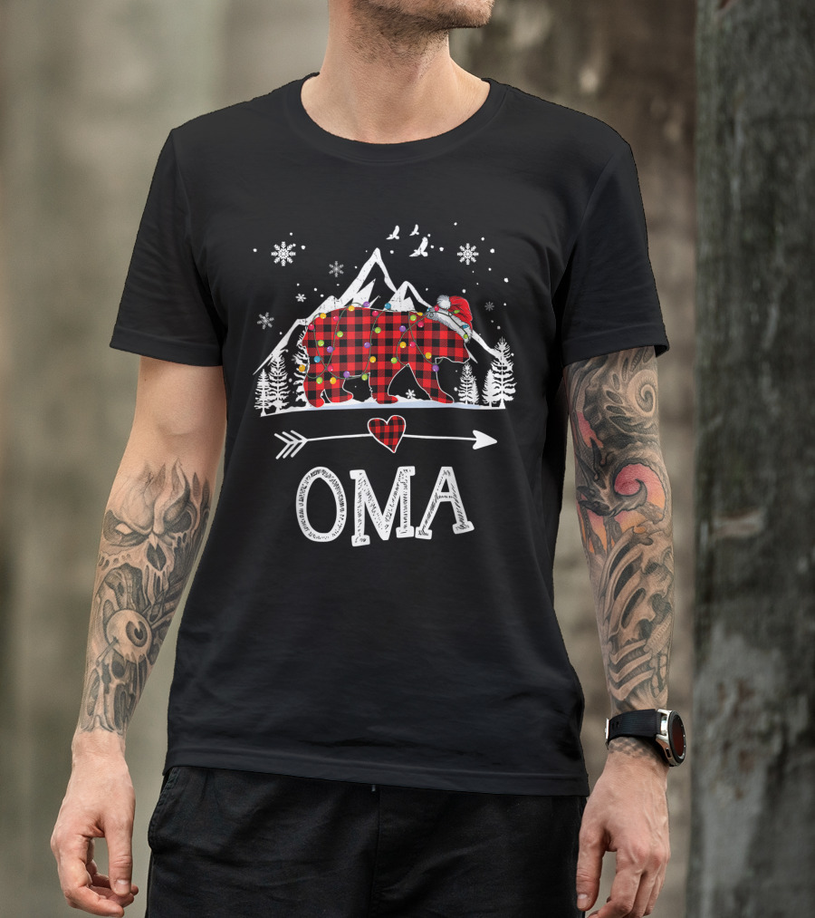 Oma Bear Christmas Red Plaid Buffalo Family With Snowflakes And Mountains T-Shirt